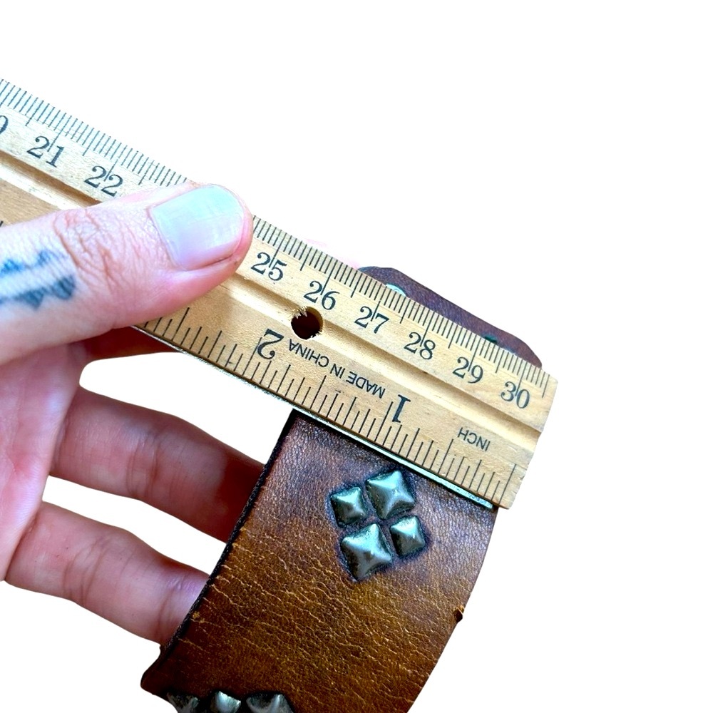 Vintage Leather Cuff with Southwestern design Turquoise and Silver Flower Design - Picture 8 of 8